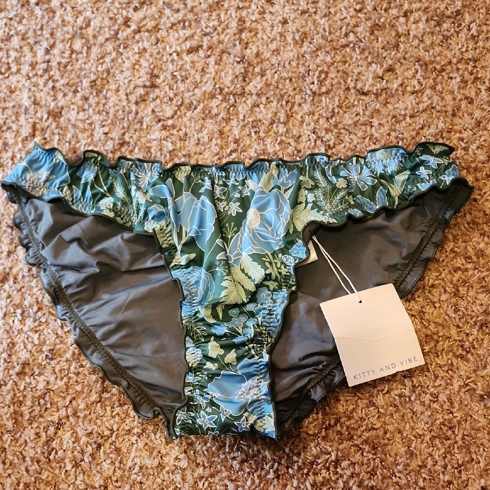 Kitty and Vibe Floral Bikini Bottom-XL2